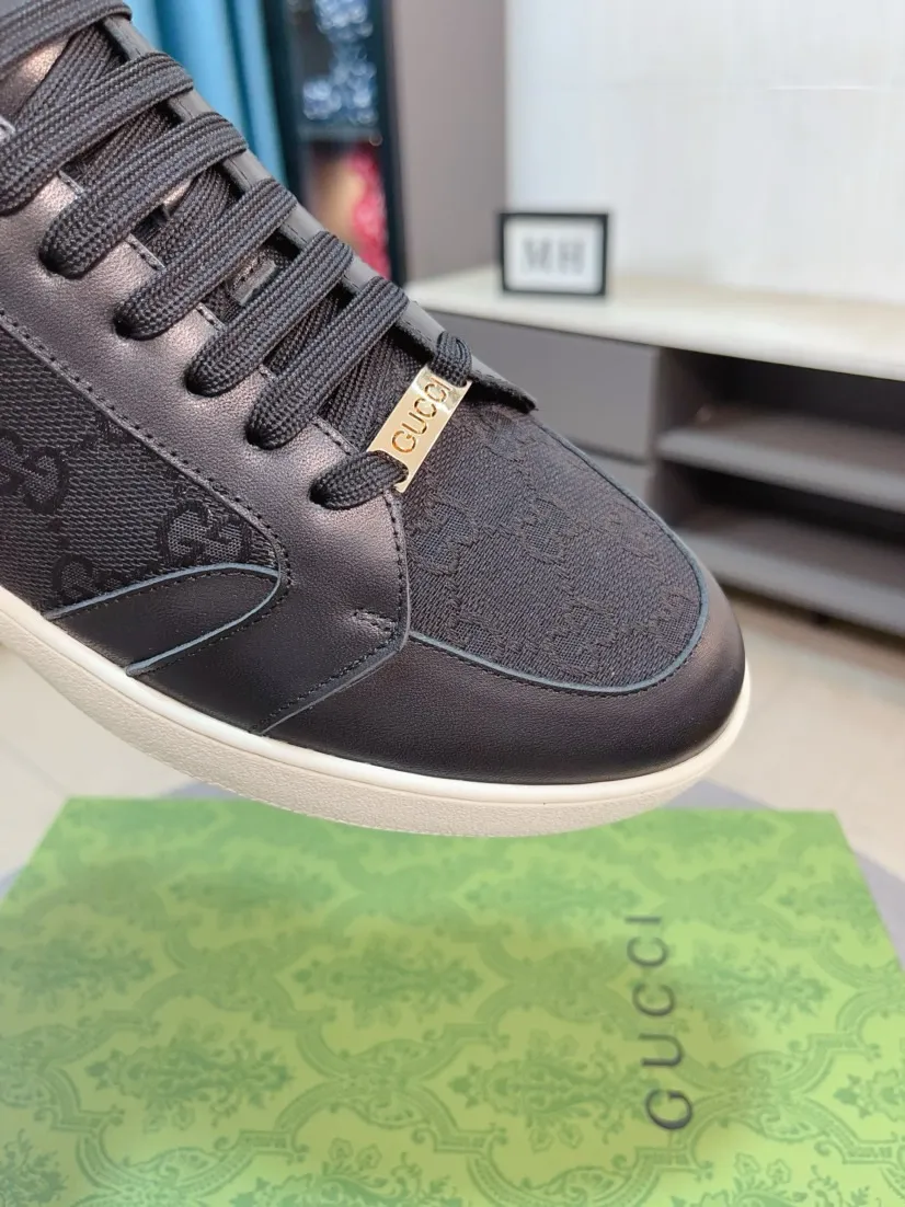 Men's shoes 💰400🌹🌹[GUCCI] Gucci's new lace-up casual men's shoes are on the market first, and the materials and workmanship are superior to all versions on the market. The highest quality shipped first-layer cowhide with imported original perforated materials➕Genuine leather lining, privately molded soft outsole, high foot comfort, imported special materials highlight the brand's unique charm, high-end customization 38-44